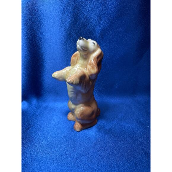Vintage Porcelain Cocker Spaniel Sitting Up Begging Japan - Picture 1 of 8